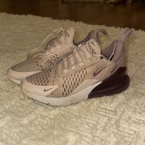 Nike Air Max 270 Women's Sneakers - Light Purple and Cream